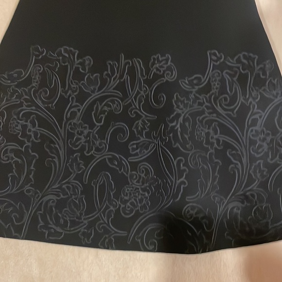 Vera Wang Scuba Neoprene Embossed Fit N Flare Sleeveless Dress in size 12 - Picture 4 of 8